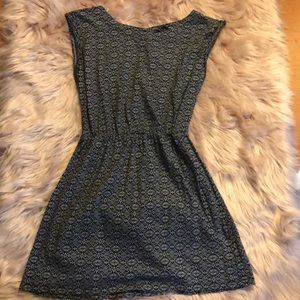 Black and white patterned H&M dress. Size:M